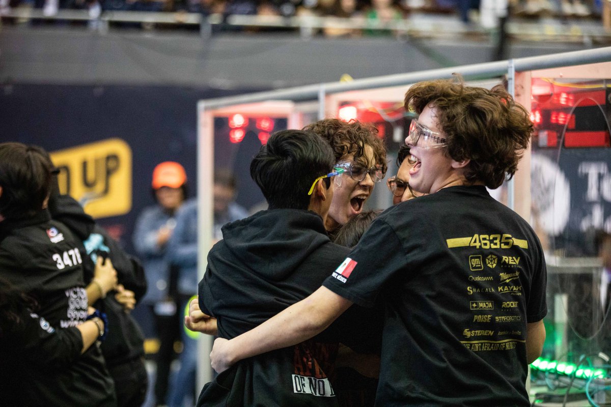 ConectaTECmx's tweet photo. Las fotos dicen más que mil palabras 📸
Así se vivió el anuncio de la alianza ganadora del regional de #FIRSTMTY en el @TECcampusMTY 🤖
@prepatec #FIRSTMX #CHARGEDUP #FIRSTMTY https://t.co/GmsLqcC6WM