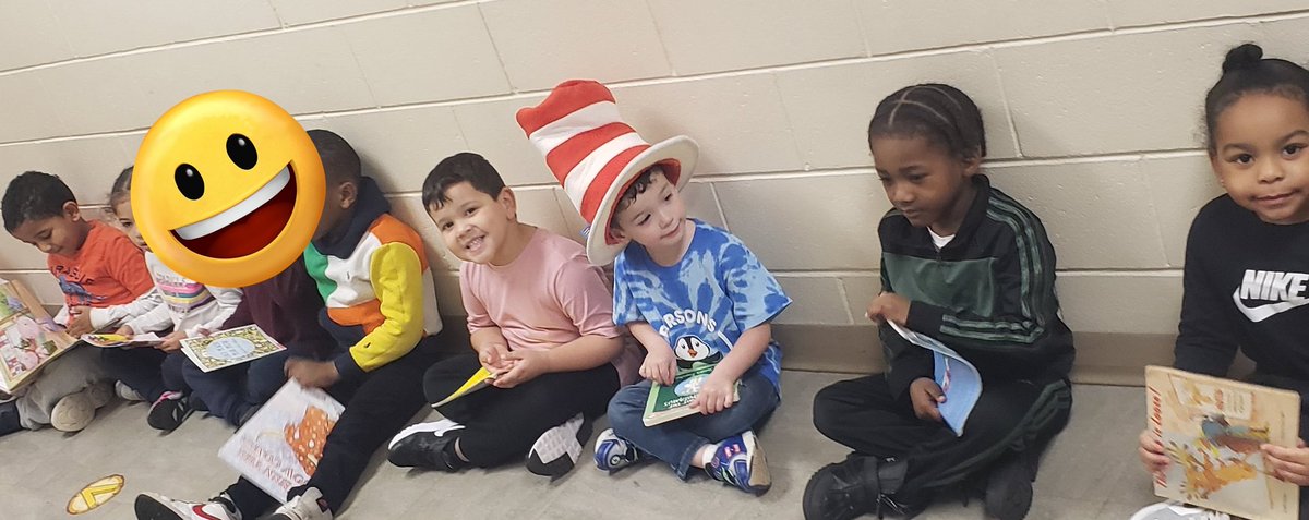 YDomadia's tweet photo. Drop everything and read was such an exciting way to end the week! We all had so much fun reading with everyone in hallway! ♥️

#NBTPreschoolUnited #NBTPreschoolMarchChallenge #ParsonsPride https://t.co/iCaOdrmedX