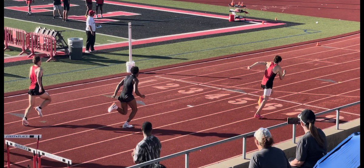 Aidan4M's tweet photo. New 300m Hurdle PR at Coppell Relays!!
🥇-39.79 (TX Top 50)
Not finished yet.
@EricHil27592262 
@A_Wiley30 
@coppelltrackxc https://t.co/EB8oAdijWj