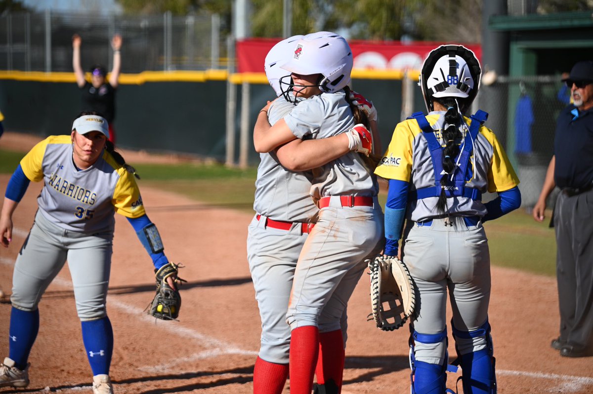 🥎: The Redhawks take game two, 4-3!!

#GoRedhawks