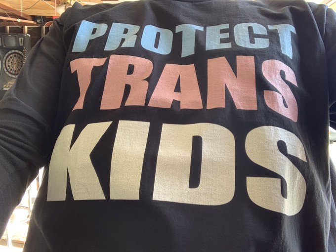 New shirt:) https://t.co/yQ6q4mXKfI