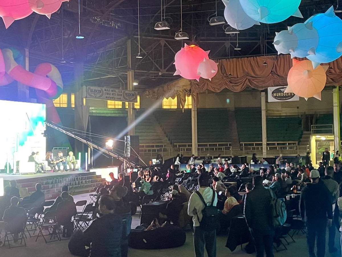 RyzeLabs's tweet image. #SGCLive from ‘AI + Meets Web3 Gaming’ at day three of @EthereumDenver where panelists dive into the role of AI &amp;amp; blockchain in gaming.