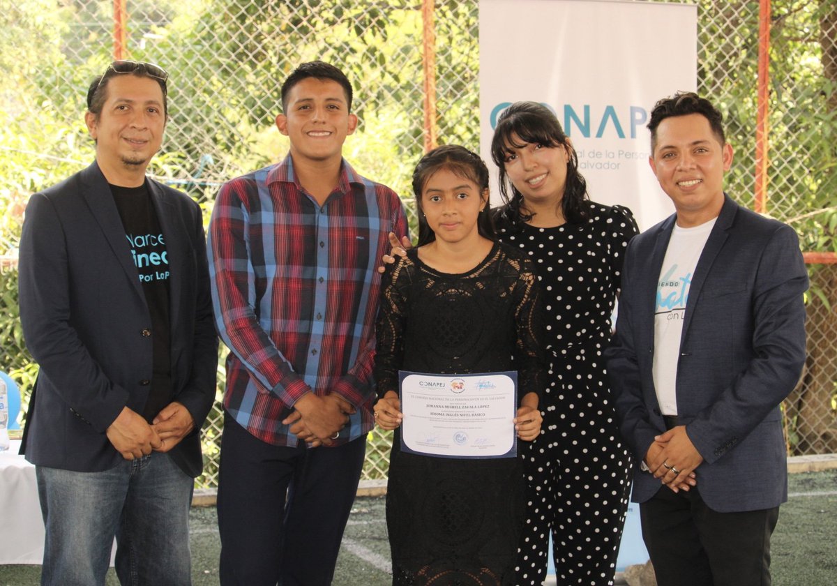 MatchConLaPaz's tweet photo. Todo esto en conjunto con nuestra Diputada @MarcelaPinedaSV y nuestro Consejero de la Juventud, @iFernando_SV, quienes están comprometidos con el desarrollo del departamento La Paz.
#JóvenesConstruyendoLaPaz
#CONAPEJ #CONAPEJLaPaz https://t.co/ICWmYJqOuu