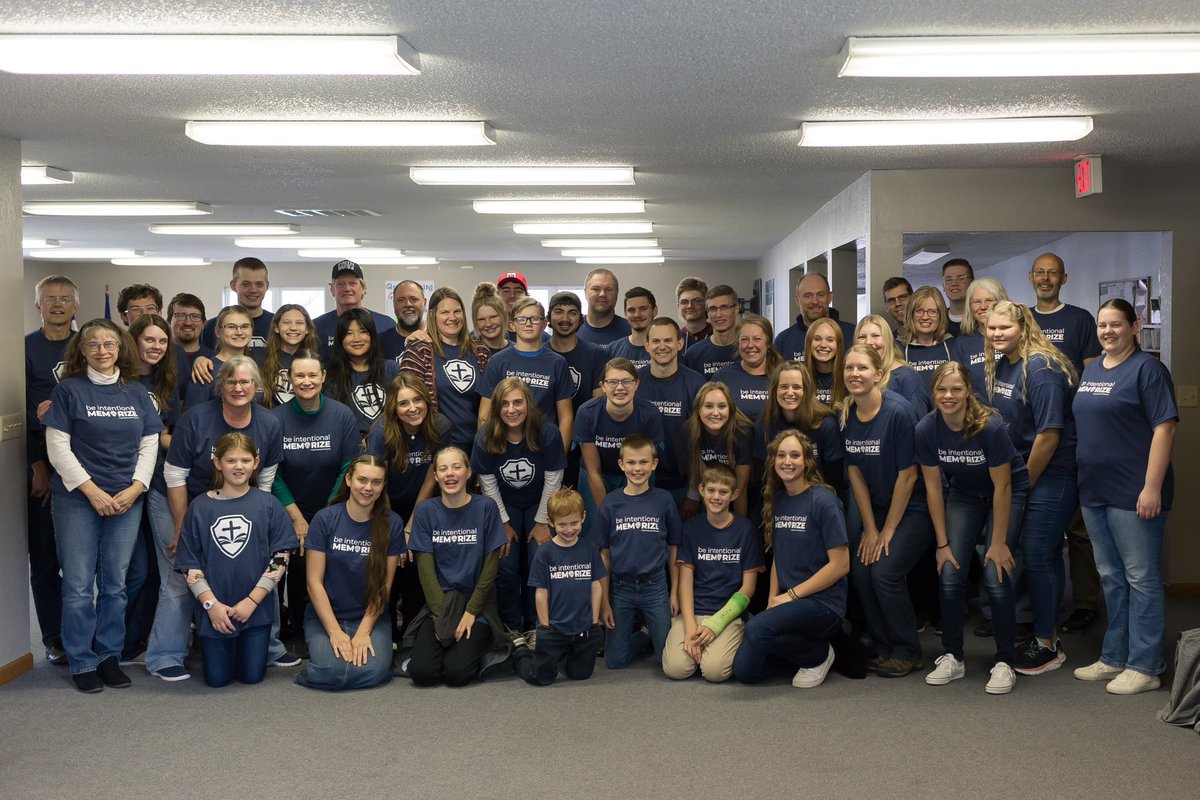 MLQuizzing's tweet image. The 22-23’ Iowa MLQ group! ✨🥰