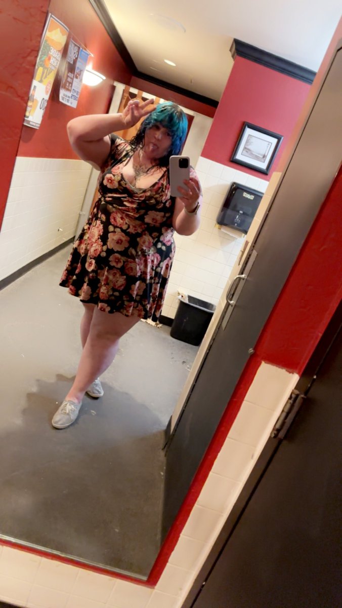 cheekykeeners's tweet photo. Gotta love a lil dress when you feelin ya selfπ€ͺ #thiccems https://t.co/MiuvOFSwdd