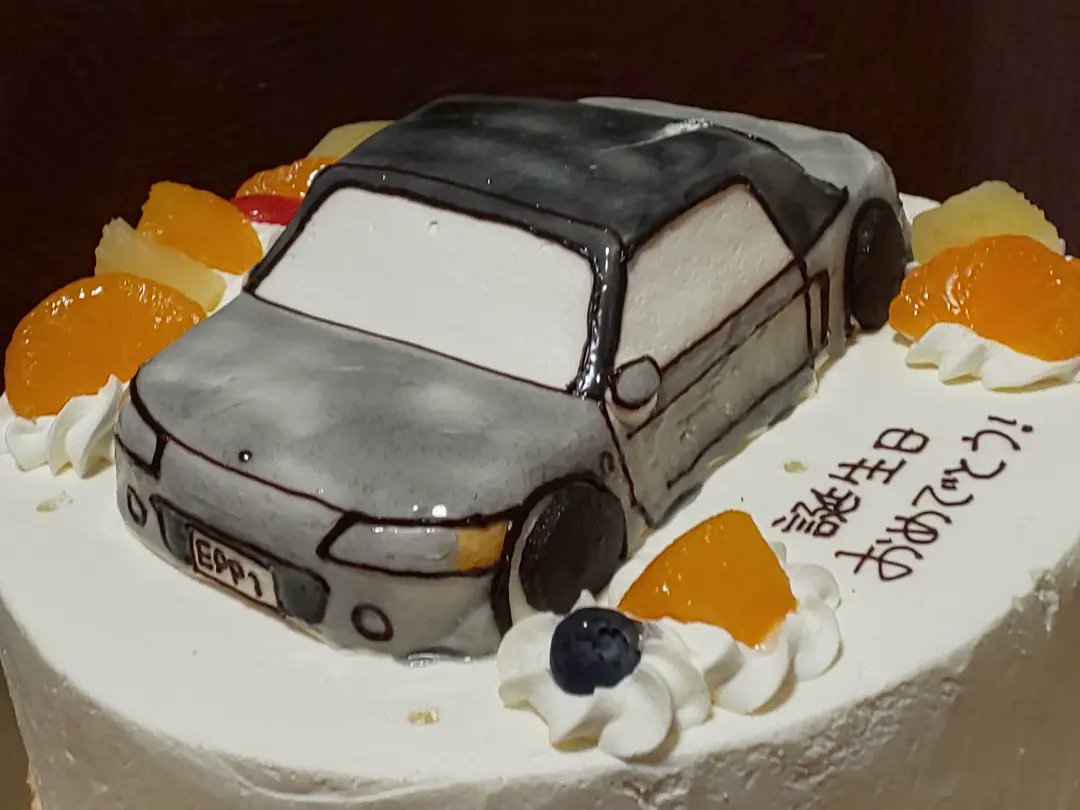 shin61468197's tweet photo. 兄に元愛車のケーキをプレゼントしました! #ホンダビート #ホンダ #EPP1 #honda https://t.co/lK2uZjcdjw
