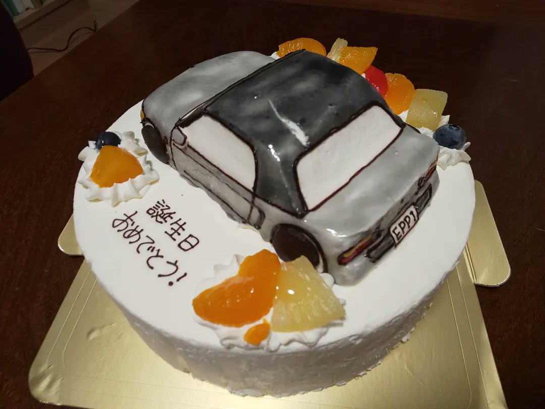 shin61468197's tweet photo. 兄に元愛車のケーキをプレゼントしました! #ホンダビート #ホンダ #EPP1 #honda https://t.co/lK2uZjcdjw