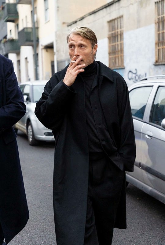 themadsm's tweet photo. #MadsMikkelsen <3 https://t.co/EFbPtnFigj