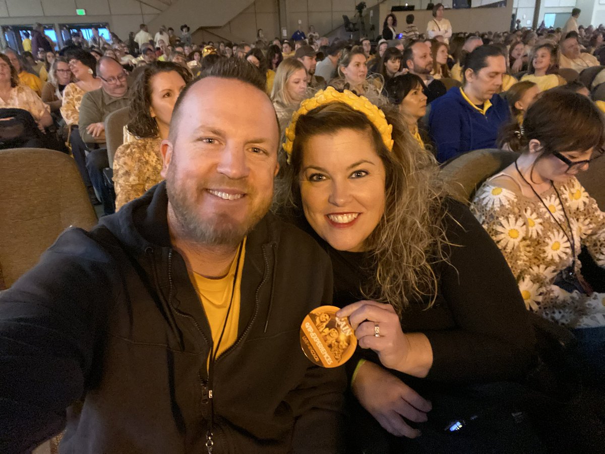 BETHANY_Z_G's tweet photo. My favorite band is performing close to home tonight! We are rooting for the Warriors to bring home a 🏀 sectional championship! https://t.co/mwJCVnDX0P