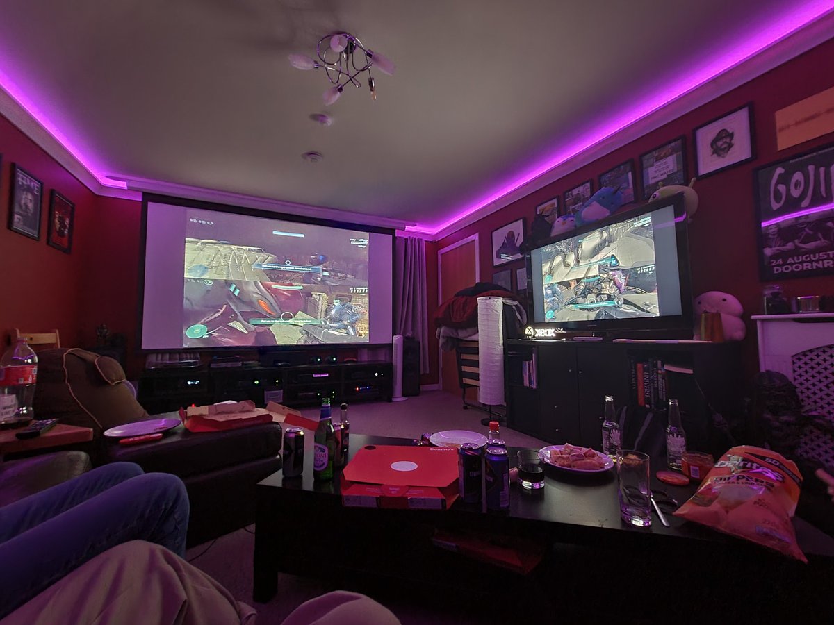 Cyb3rDwarf's tweet photo. Halo 3 Co-op Campaign on Legendary. Dont let LAN gaming die.
#343industries #systemlink #HALO https://t.co/fgSyNvEmPG