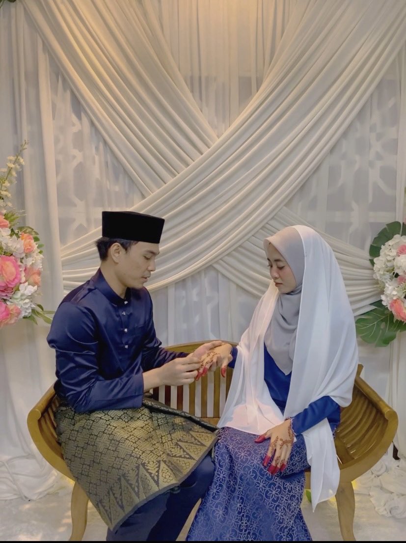 wydsetan's tweet photo. • cincin 
• nikah di pejabat agama, mas kahwin dan duit imam/saksi RM 380
• sedekah bagi orang makan RM 200
• henna RM 55
• beli baju yang boleh pakai lama https://t.co/JdOQhmHnmr