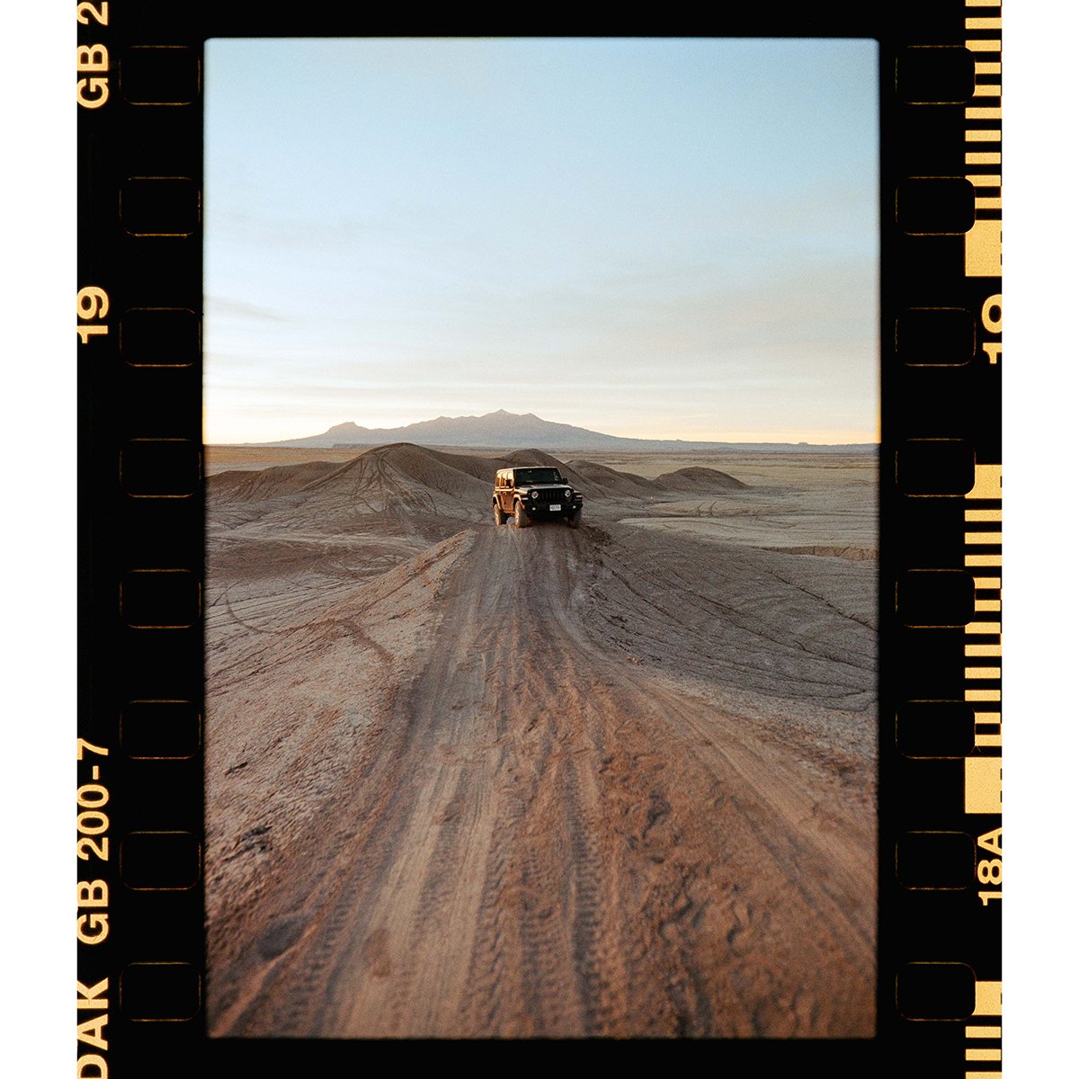 📷Logan Hudson
instagram.com/lifebylog/
🎞️35mm Kodak Gold 200

#kodakprofessional #gold200 #35mm #filmcommunity #landscapefilmphotography #jeep #jeepca #stayandwander #fieldmag #stademagazine #visitutah #westillwantphotos #canoncanada #shotoncanon #canonexploreroflight #loadfilm