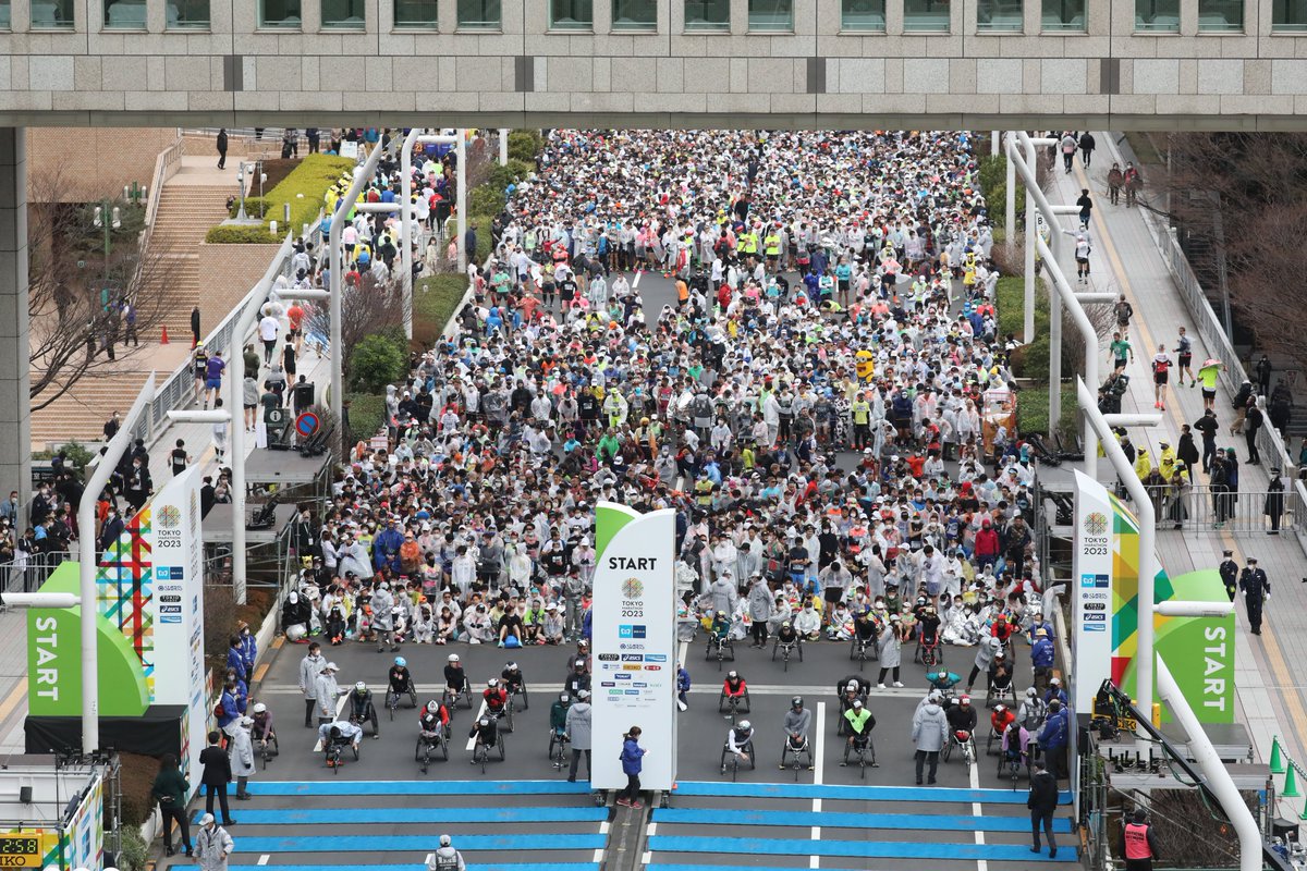 TokyoMarathon_E's tweet photo. 【#東京マラソン 2023】
まもなくスタート！

#OneStepAhead https://t.co/AjDNLqnrOJ