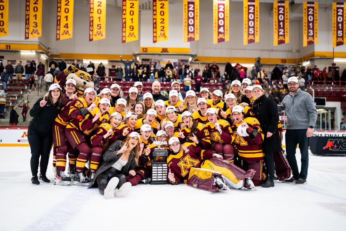 Minnesota Women's Hockey tweet media