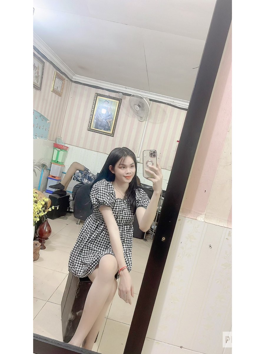 bee_mey9's tweet photo. ស្ងាត់ណាស់អត់អ្នកហៅចុ.សោះ😔 https://t.co/yX6htQdxX6