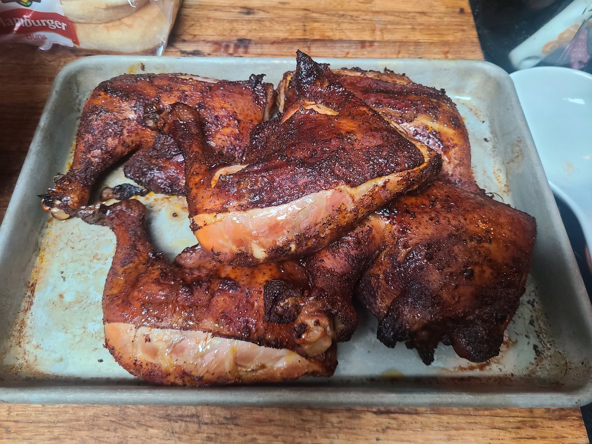 Hunts247's tweet image. Love smoked leg quarters, potato salad baked beans with pork sausage.