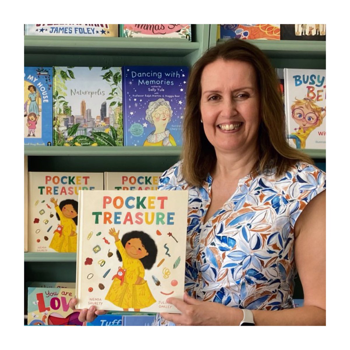 Happy #sundayshelfie day! It is my pleasure to welcome the wonderful @wendashurety .This week we are celebrating her beautiful new picture book ‘Pocket Treasure’ illustrated by #JulianaOakley
🌼
<a href="/AffirmPress/">Affirm Press</a> 
A sweet story about friendship, sharing and kindness