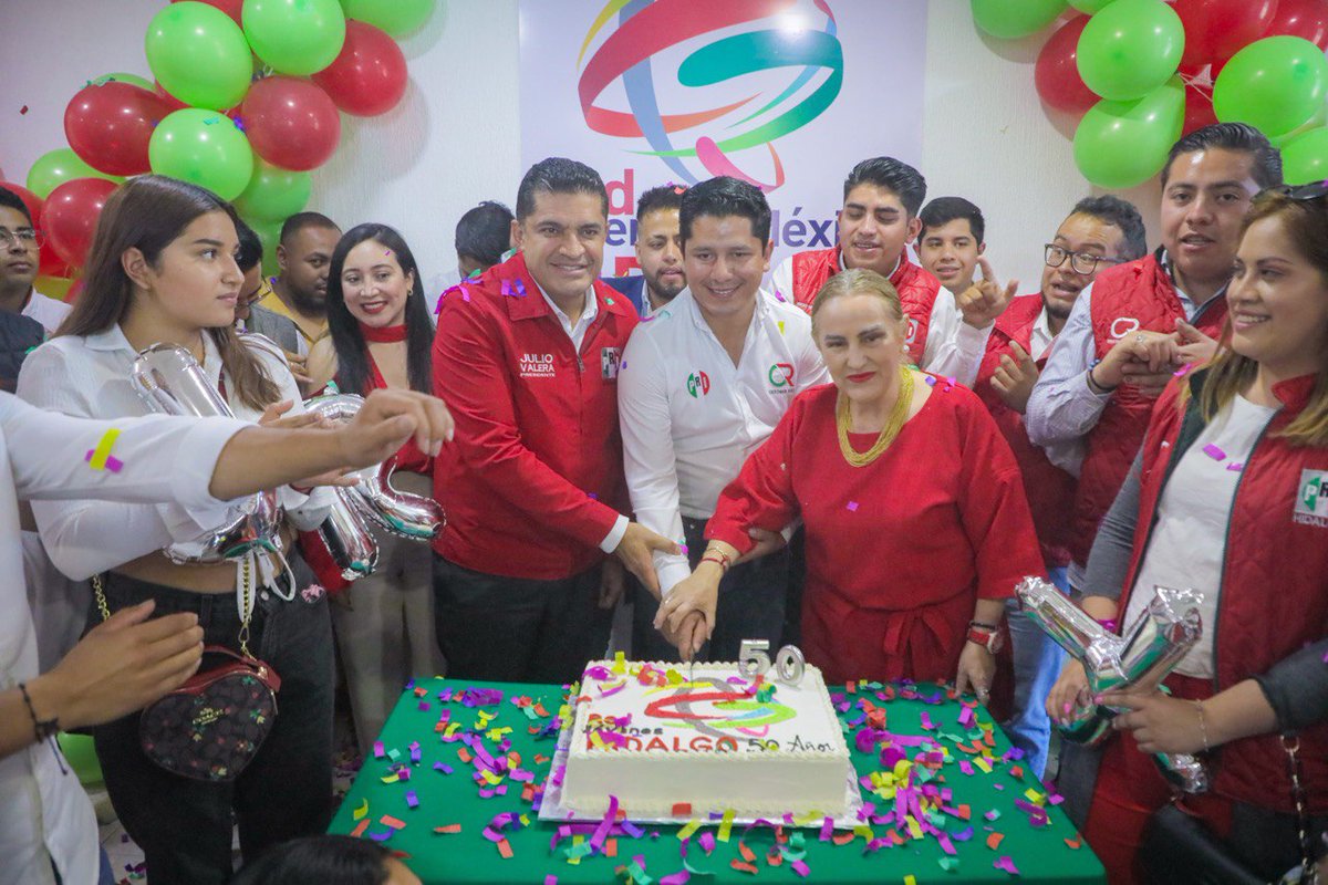¡Muchas felicidades a las y los jóvenes de la <a href="/RedJovenesHgo/">Red Jóvenes x México HIDALGO</a>!

Reconozco su esfuerzo y compromiso con nuestro partido, aquí seguiremos impulsando su partición política en nuestro estado, porque lo he dicho y lo reitero: 

¡Con los jóvenes todo, sin los jóvenes nada!