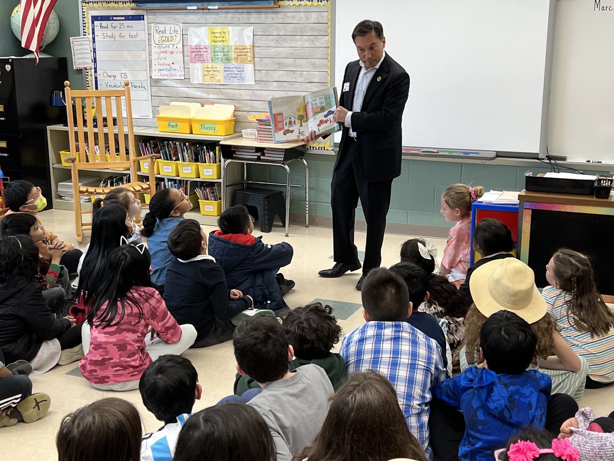 Central School (@centralschooleb) on Twitter photo Much thanks to Mayor Cohen for participating in our Read Across America event and for talking local government with our third graders. Another great day <a href="/EBPublicSchools/">East Brunswick Public Schools</a> Much thanks to Mayor Cohen for participating in our Read Across America event and for talking local government with our third graders. Another great day <a href="/EBPublicSchools/">East Brunswick Public Schools</a>