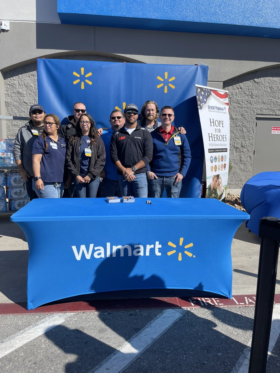 23XIRacing's tweet photo. .@BubbaWallace stopped by the local @Walmart for #GoLiveBetter day here in Las Vegas. 

Taking care of your mental health is always 🔑 https://t.co/qkF1Qv3nt6