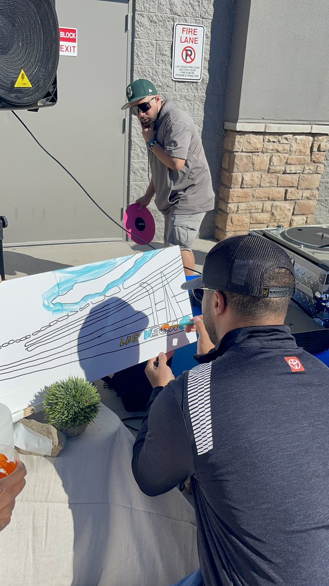 23XIRacing's tweet photo. .@BubbaWallace stopped by the local @Walmart for #GoLiveBetter day here in Las Vegas. 

Taking care of your mental health is always 🔑 https://t.co/qkF1Qv3nt6