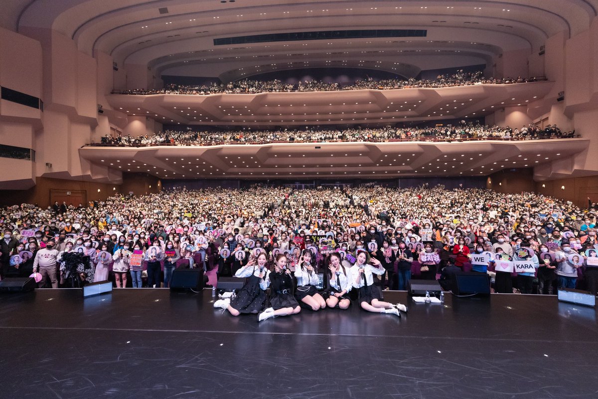 [#KARA]

8년 만의 일본 팬미팅 투어 종료🎊
요코하마 밤하늘을 수놓은
추억들은 별자리처럼🌌🌟

카밀리아 여러분
즐거우셨나요?🤗

이 시간이 지나도
우린 영원히 함께 할 거야💓

#카라 #KARA 
#KAMILIA
#MOVE_AGAIN
#15TH
#FANMEETING
#다음에_또_만나