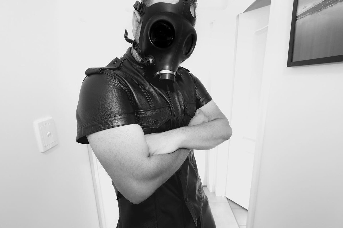 Master_Sark on Twitter "All you submissive boys need to DM me right now ;)"