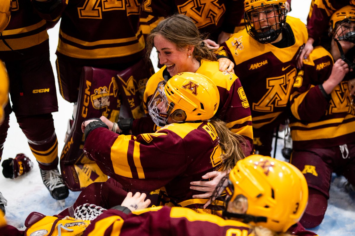 Minnesota Women's Hockey on Twitter "The SCENES"