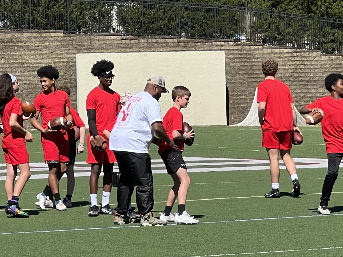 It is always a lot of fun and a lot of work training with these guys. Thank you <a href="/QbTakeover/">QB Takeover</a> <a href="/QuincyAvery/">Quincy Avery</a> <a href="/qbcoachshorty/">Shai Shorty</a> <a href="/CoachBeas/">Coach Beas</a> <a href="/Gavin_Greene16/">Gavin Greene</a> for a great day, I left better than I arrived. #Blackops