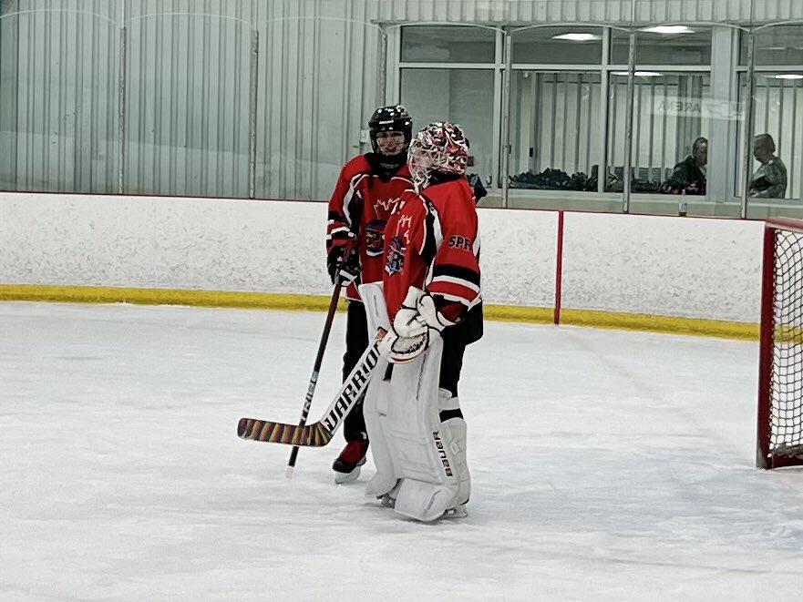 SPRA_Ringette's tweet image. Big win for u14 FLASH today - and off to SGV tomorrow - 💥 #GoFLASH 💥