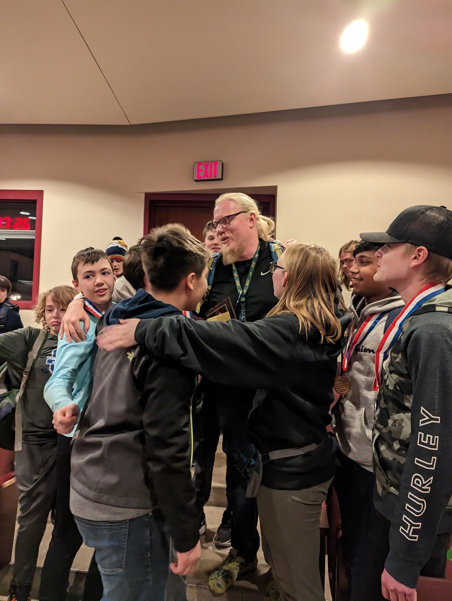 Owatonna Middle School tweet media