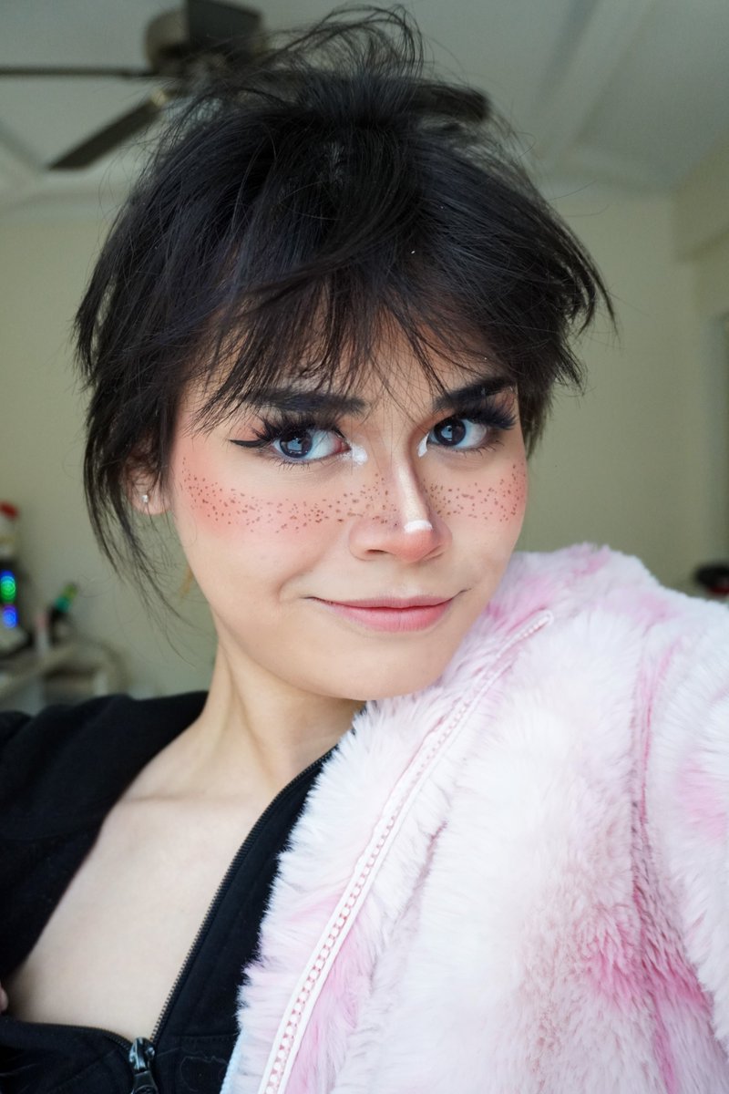 Kiyana on Twitter "Lemme be your trans gf?"