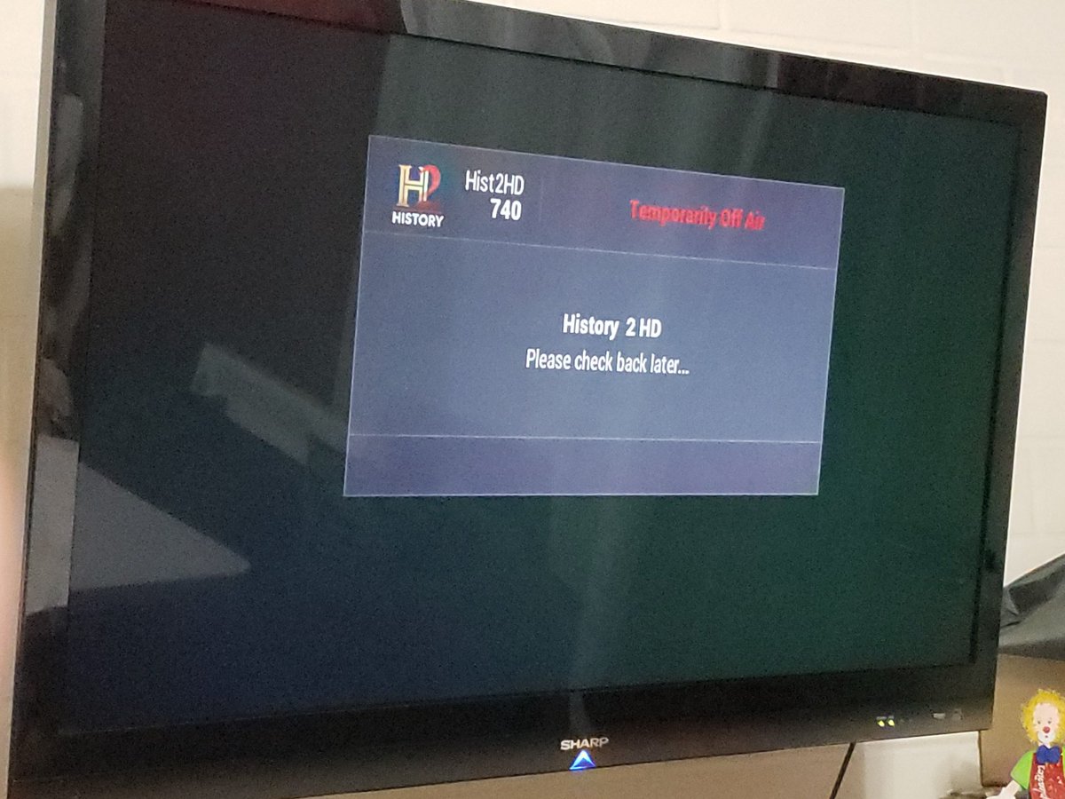 Jdiscorde's tweet photo. Ya poh @VTRChile... Así como mi mamá ve a los alienigena ancestrales???

Pónganle candado a los cables para que no se los roben @VTRsoporte https://t.co/GirNM22EuY