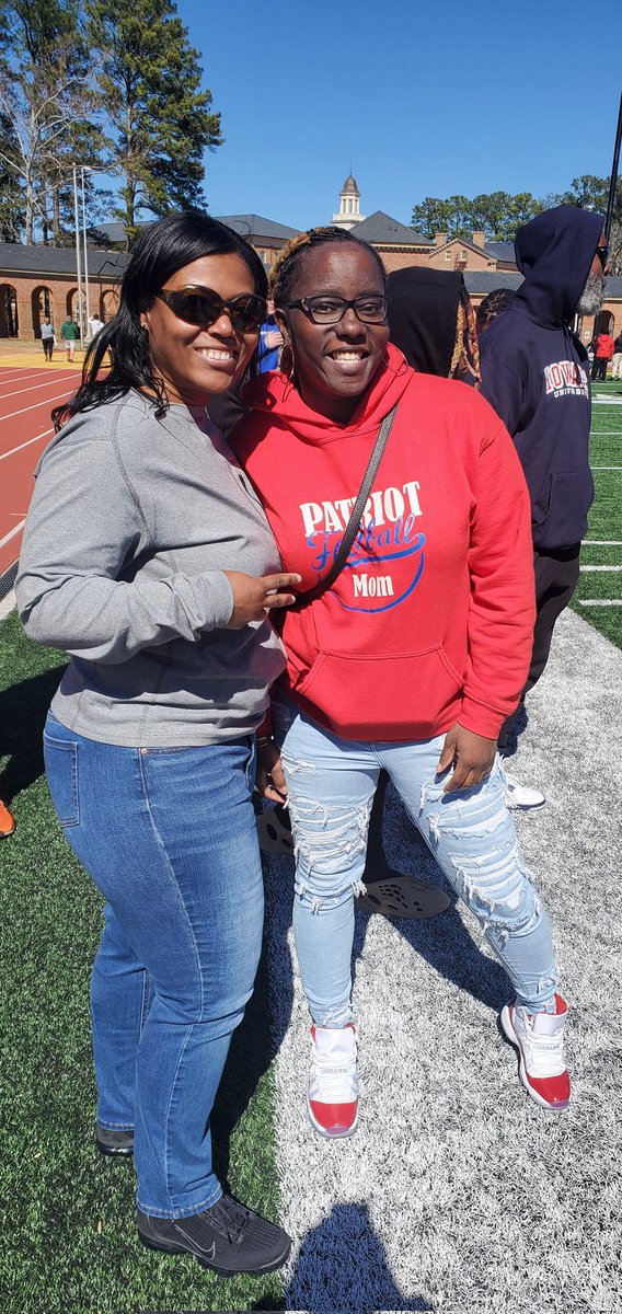 Maneward (Dr. J) (@maneward4u) on Twitter photo 2023-03-05 00:33:23 Took some of my boys to William & Mary today for Junior Day and ran into one of @dhglover's hardest workers @NSimz831! #footballmomlife Took some of my boys to William & Mary today for Junior Day and ran into one of @dhglover's hardest workers @NSimz831! #footballmomlife