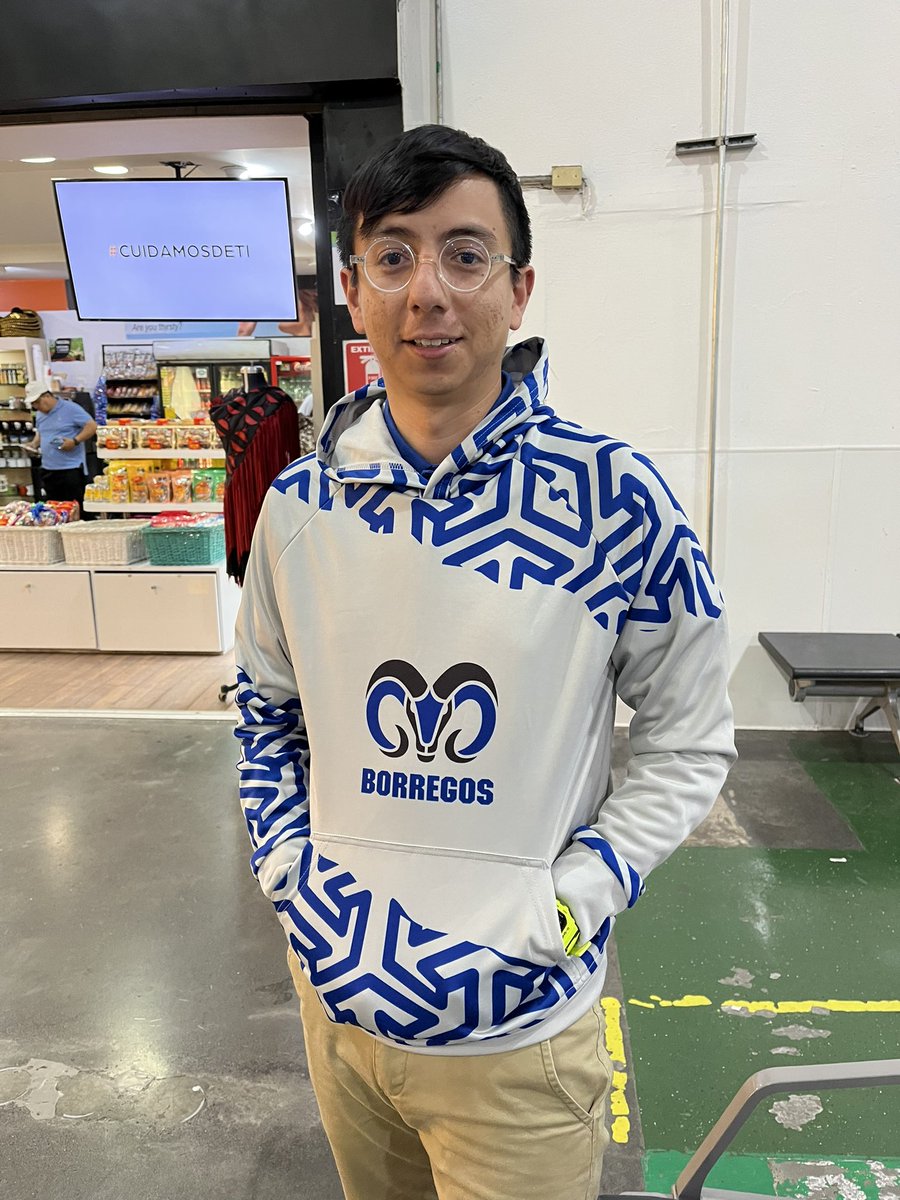 kikecuan's tweet image. Liked my new @TecdeMonterrey hoodie, it kind of includes some #lattice patterns on it.