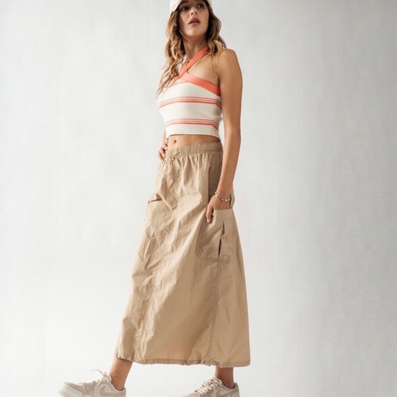 Michelle_NKOTB's tweet photo. So good I had to share! Check out all the items I'm loving on @Poshmarkapp #poshmark #fashion #style #shopmycloset #joesjeans #champion: https://t.co/eexwtjeDb6 https://t.co/Bz9FEj1MNJ
