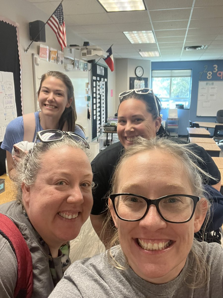tinacruickshank's tweet photo. Thank you @rebeccafherrera @go_watkins @jennjennyu for bringing this dream team together! #FLAleads #FLAinsync #RISDBelieves https://t.co/tOXBPQ14K9