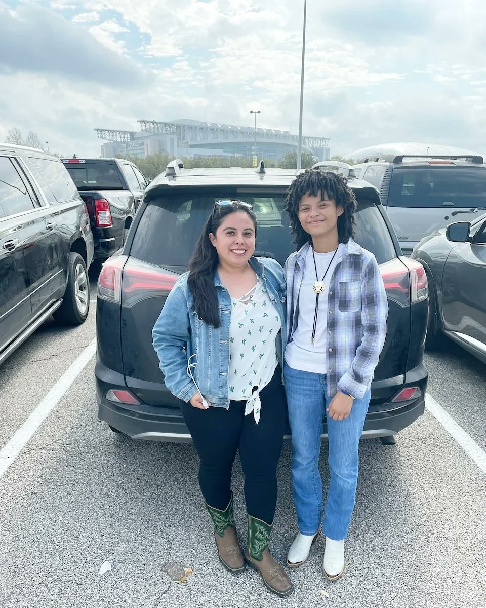 MimiZamarripa's tweet photo. My FAV season of all time is #RodeoHouston season🐎.My ❤ will always be in the Row-day-oh (how I pronounce it)bc we have so many precious memories with Papi there and now I get to create them with Trinity🥰 #makingmemories #mihijayyo #imissPapi #ilovemyDad #mydadandmybestfriend https://t.co/tjULilVaWG