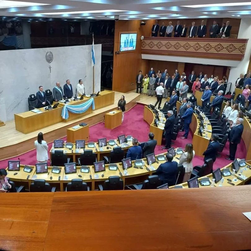 Estuvimos acompañando a nuestro Gobernador y Conductor Dr. Juan Luis Manzur  y el Vicegobernador y futuro gobernador CPN Osvaldo Jaldo, en la apertura de sesiones de la legislatura como cada 1 de marzo es fundamental para nuestra vida democrática.