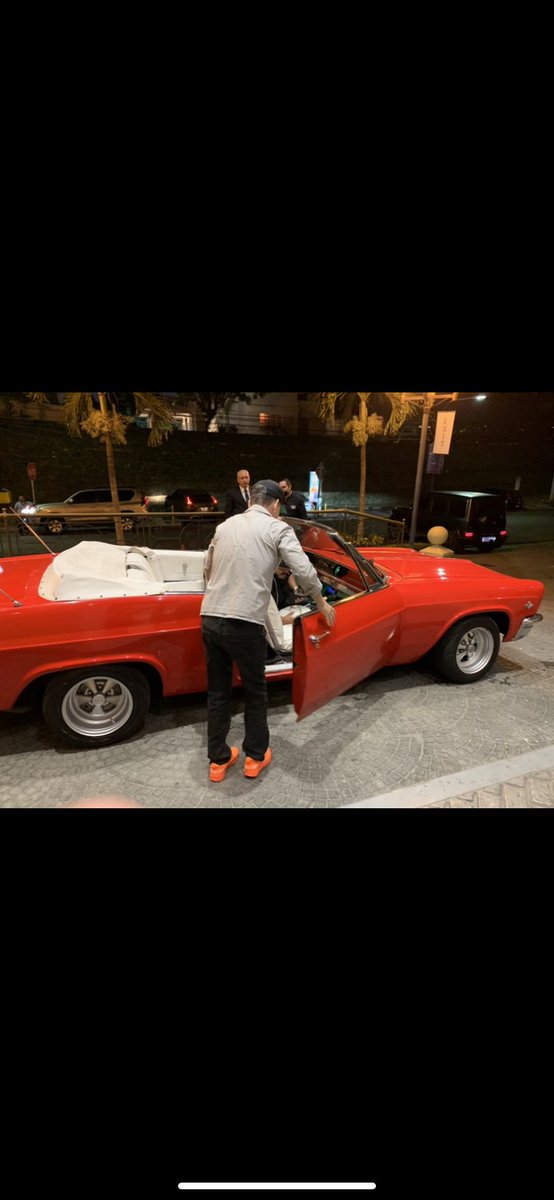 maxkeiser's tweet photo. Heading out to dinner, San Salvador. https://t.co/C6YTDoCK1n