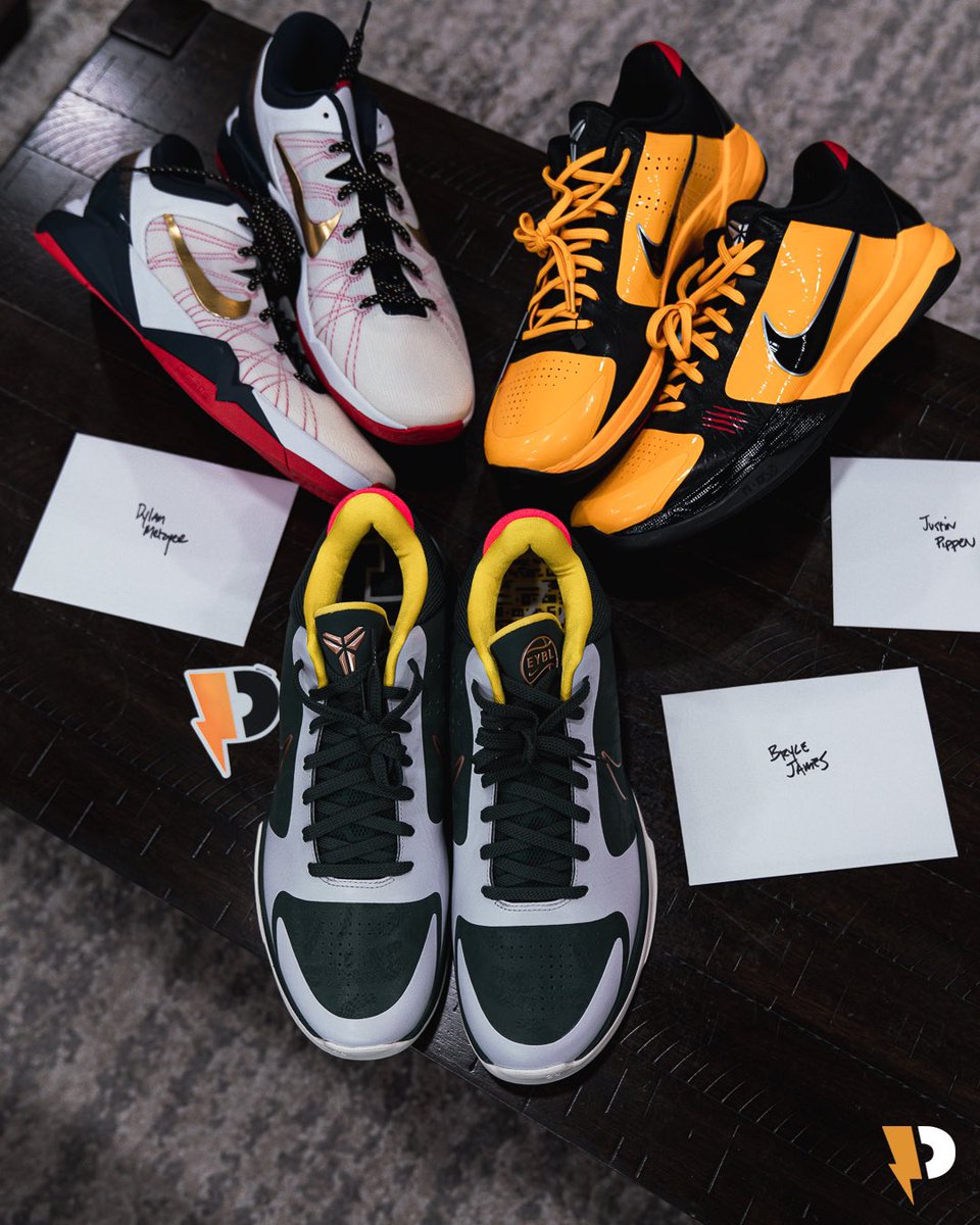ShuPlug's tweet photo. Sneaker Shopping with Dylan Metoyer, Justin Pippen, and Bryce James 🐍⚡️

Came through with a 3 pack of Kobes for the Sierra Canyon boys. Brought out some classic Kobes that include the Nike Kobe V “Bruce Lee”, the Nike Kobe V “EYBL”, and the OG Nike Kobe VII “Gold Medal”. https://t.co/BXmvmyz5Fa