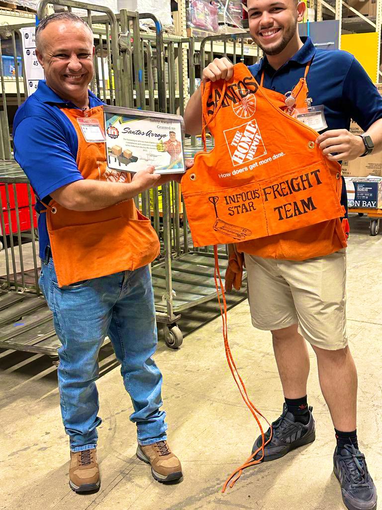 ¡ Felicidades #Santos, gracias por hacer tu trabajo constantemente seguro. <a href="/infocus6412/">Infocus6412</a> te reconoce por eso. 👍🏻

#SafetyAward ⭐️ 
#SafetyTakesEveryone 🚧🧤
#DaysSafe 204 🔝