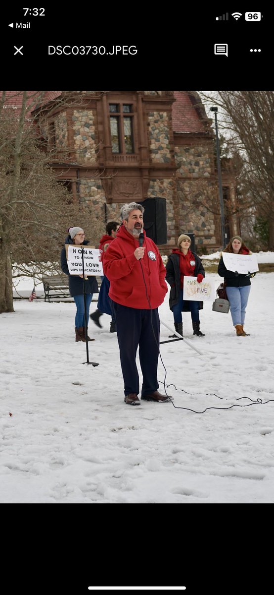WEAunion's tweet photo. Huge thanks to @_masonhedrix_ Class of 2024 for these beautiful photos from our 3/1 rally!! #FairFive #solidarity @massteacher https://t.co/Lqm6URJhf8