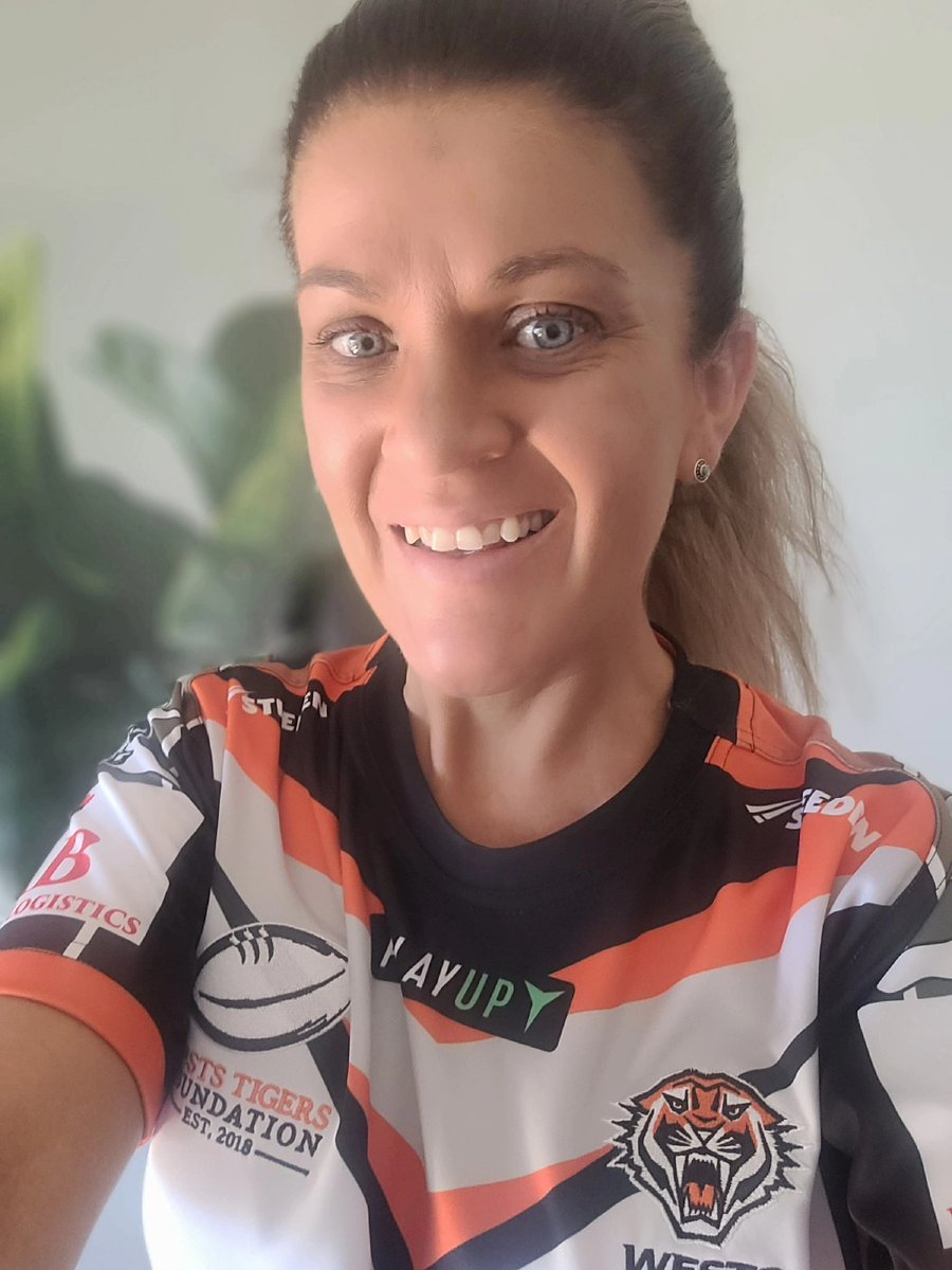 The game is over 6 hours away, but I'm that keen. @WestsTigers #fillthehill #showyourstripes