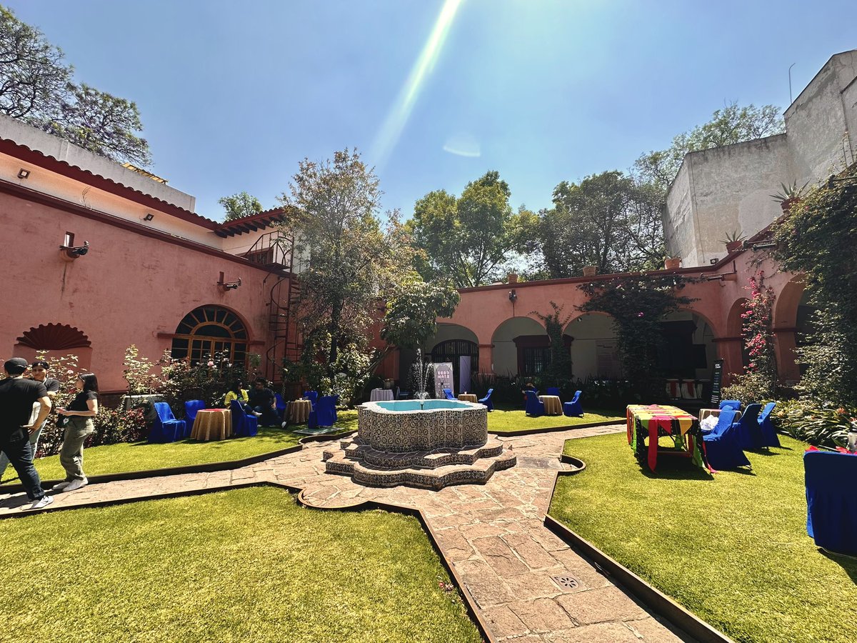 whatyouhide's tweet image. Spent the most FANTASTIC day at @CodeBEAMLiteMX. Delicious food, incredible venue, great people and great talks. And thank you @FrancescoC for allowing me to co-keynote with you.
Thanks for having me! 🇲🇽