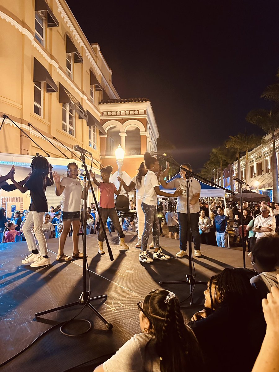It was a beautiful night to be dancing at Art Walk in downtown Fort Myers 🦅🦅