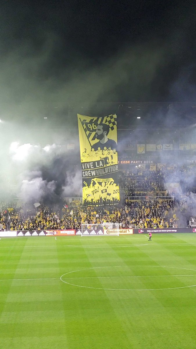 TIFOSWEAT's tweet image. Thanks to the countless volunteers for making this a reality @Nordecke #tifosweat #crew96 #VamosColumbus