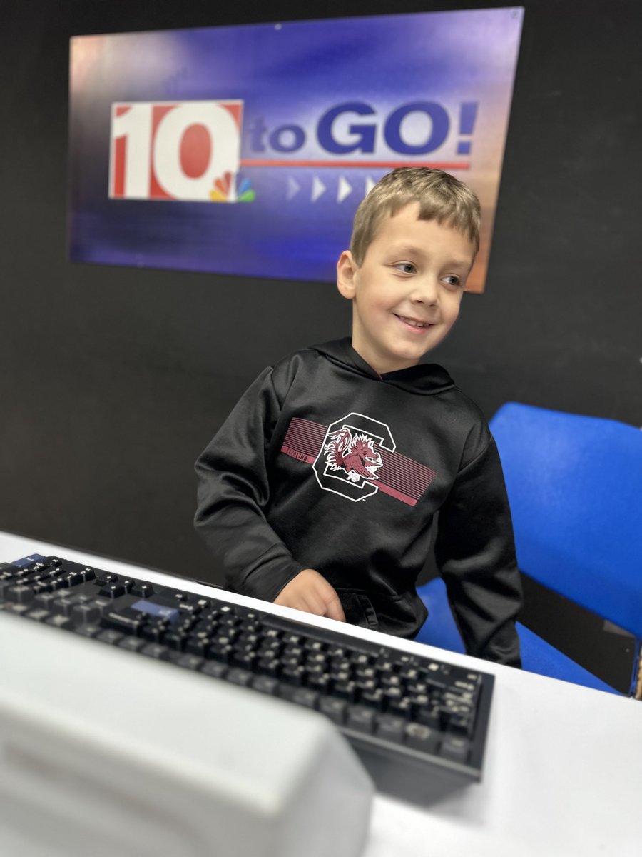 fitsnews's tweet photo. Well, @WIS10 two more of my little ones appear to have noses for (TV) news … #SCPress #SCMedia https://t.co/Izg8q0o3CV