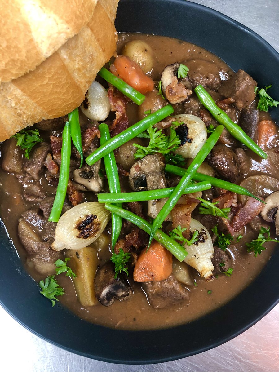 WilbyCo's tweet photo. Here’s what Wilby &amp; Co. was up to last week…. || Chicken Cacciatore with Fresh Tagliatelle Noodles, Grilled Reuben with House Cured Beef Brisket &amp; Kosher Pickles, Beef Bourguignon with Roasted Pearl Onions, Smokey Bacon &amp; Crusty Bread || #wilbyseeingyou #lovefood #foodandwine https://t.co/8rmyWISh8k