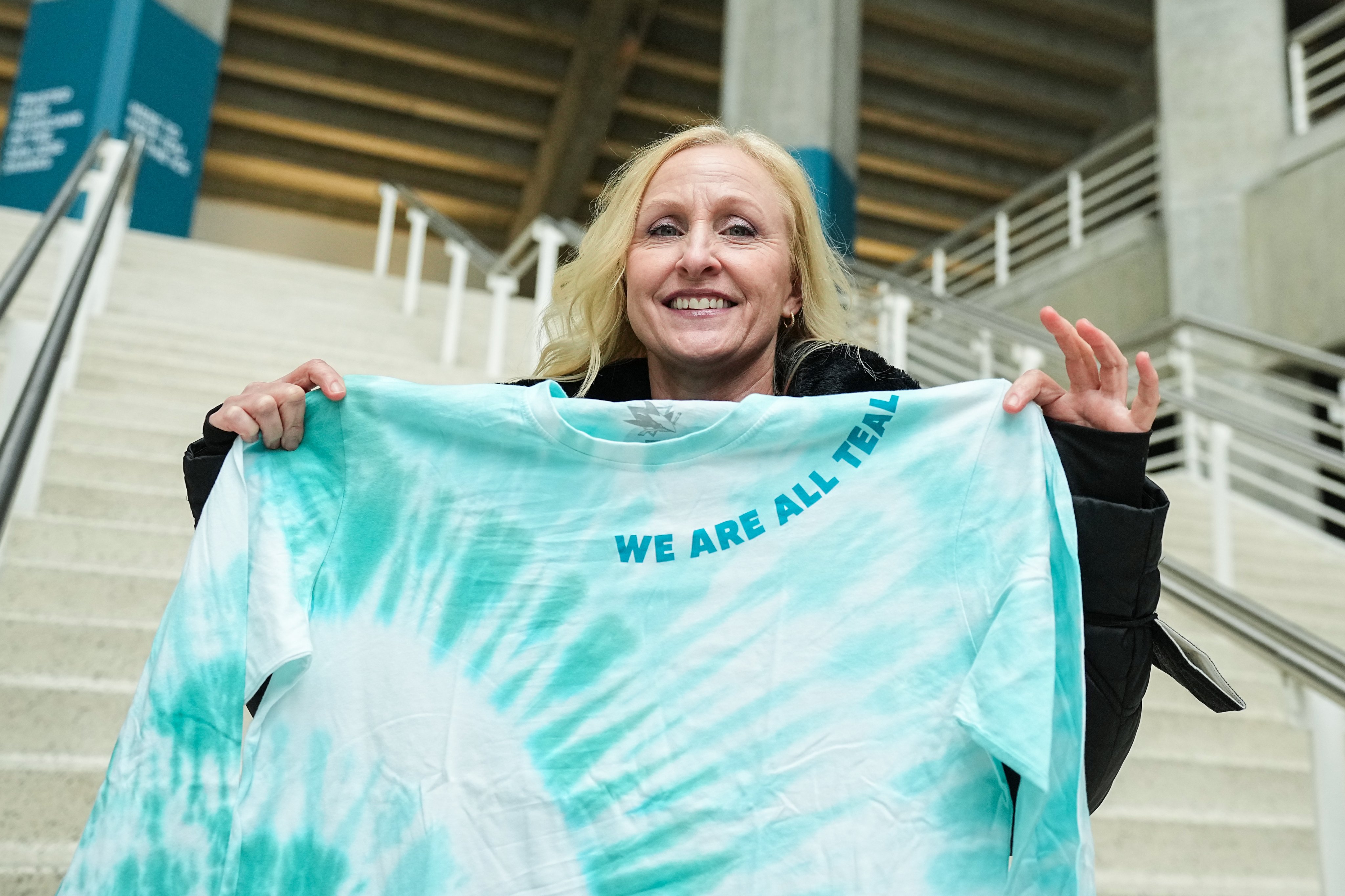 San Jose Sharks on X: Show the #WomenOfTeal some love 🦈🌹 Bid on